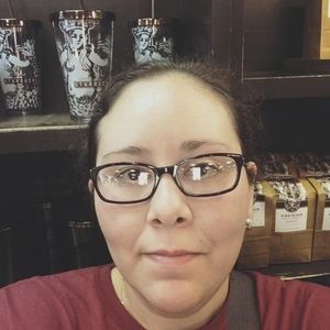 Meet your Posher, Ana regina